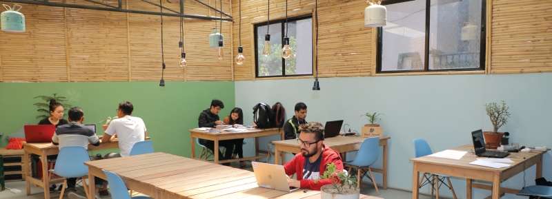  Co-working Spaces : A Hub for Working, Networking and Productivity