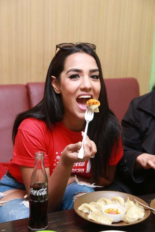 Priyanka Karki Livens Up Coca-Cola Mo:Motsav
