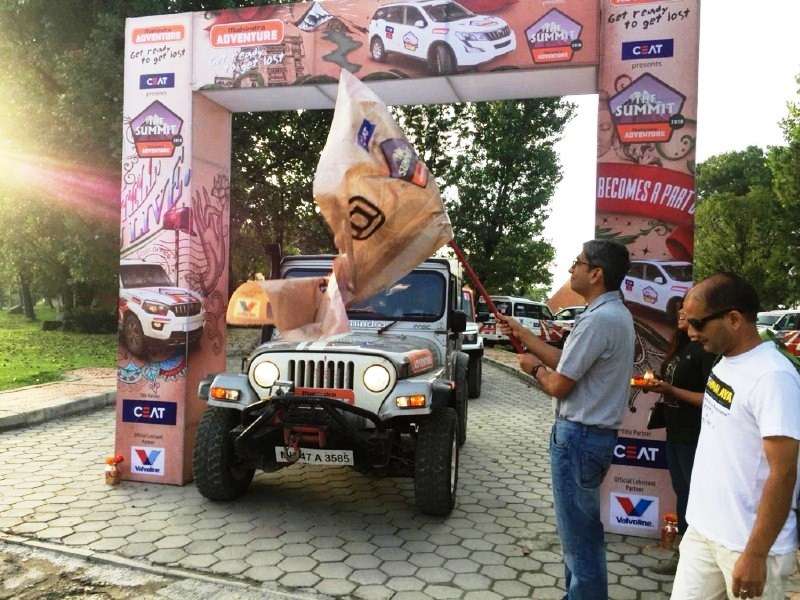 Mahindra’s Summit Drive Kicks Off to Everest