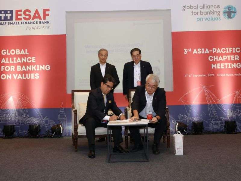NMB Bank signs MOU with DKC to facilitate Nepalis living in Japan