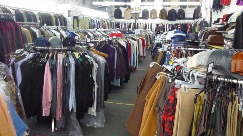 Traders in Dilemma Regarding Import of Readymade Garments for Festive Season