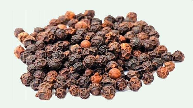 Government lifts Ban on Import of Black Pepper, Dates and Betel Nuts