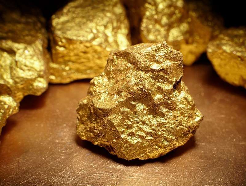 Price of Gold Falls by Rs 2,000 per Tola on Sunday