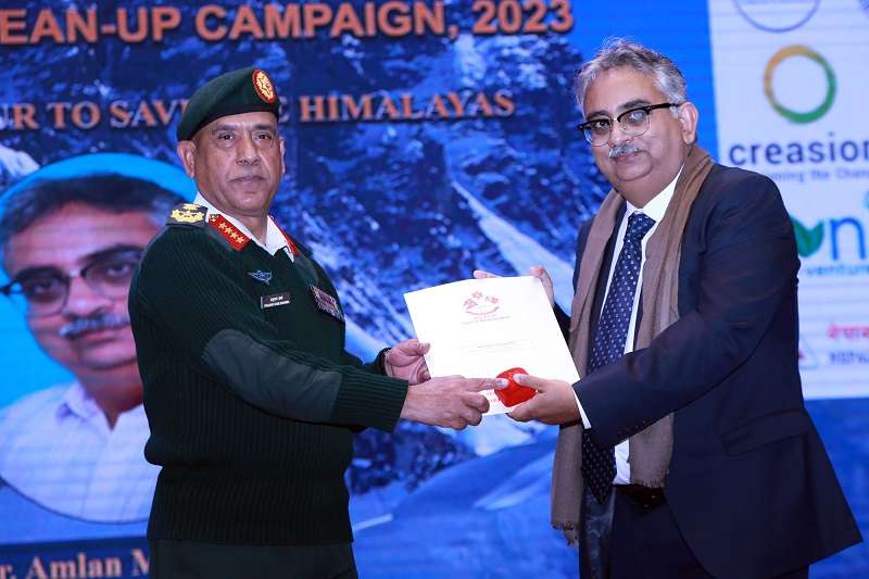 Unilever Collaborates with Nepalese Army for Mountain Clean-up Campaign