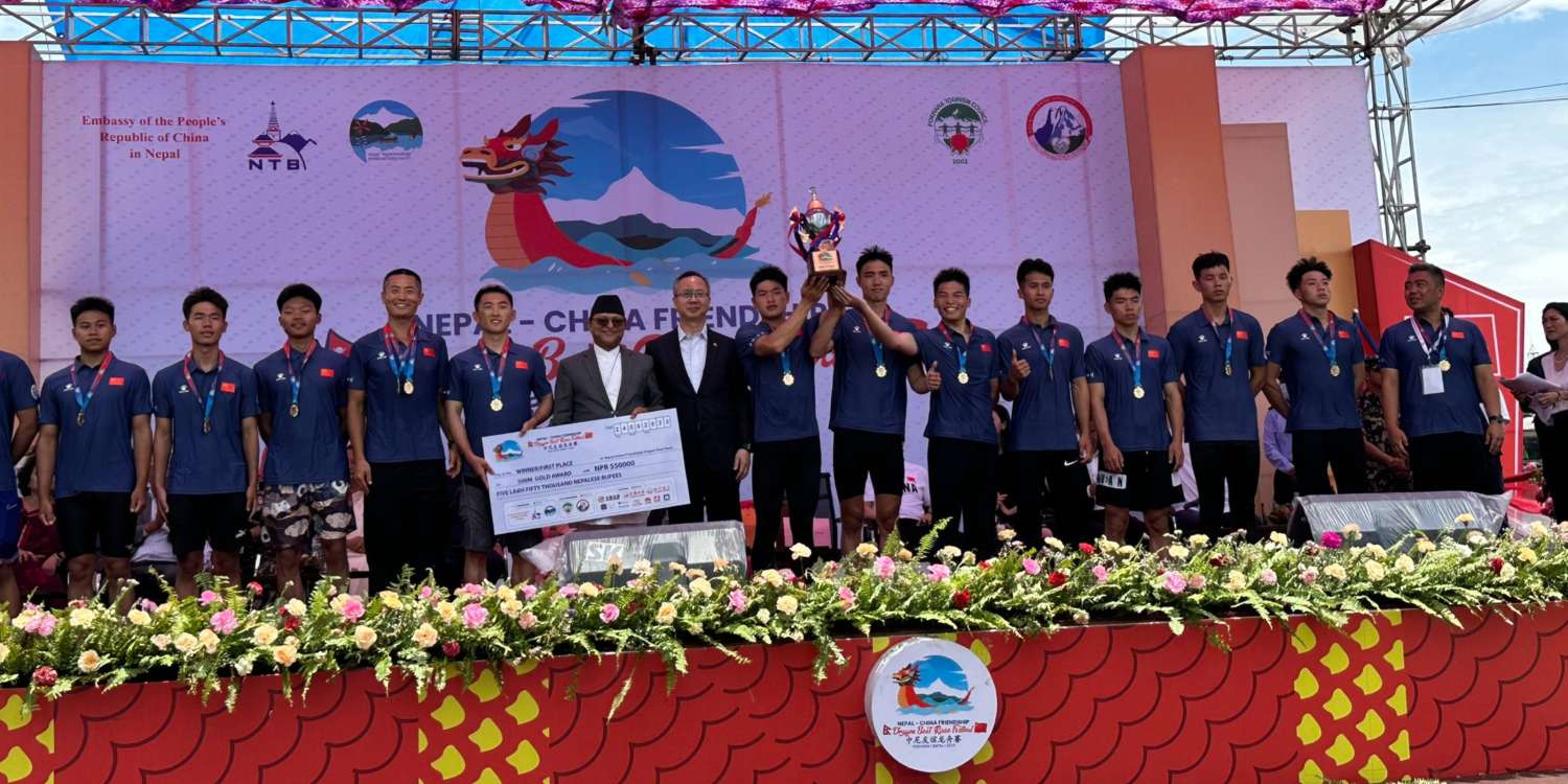 China's Team Sichuan Wins Dragon Boat Race