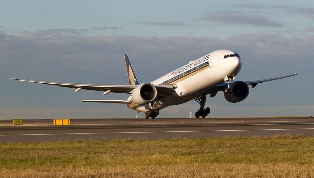 One Dead as Singapore Airlines Boeing Flight Hits Severe Turbulence   