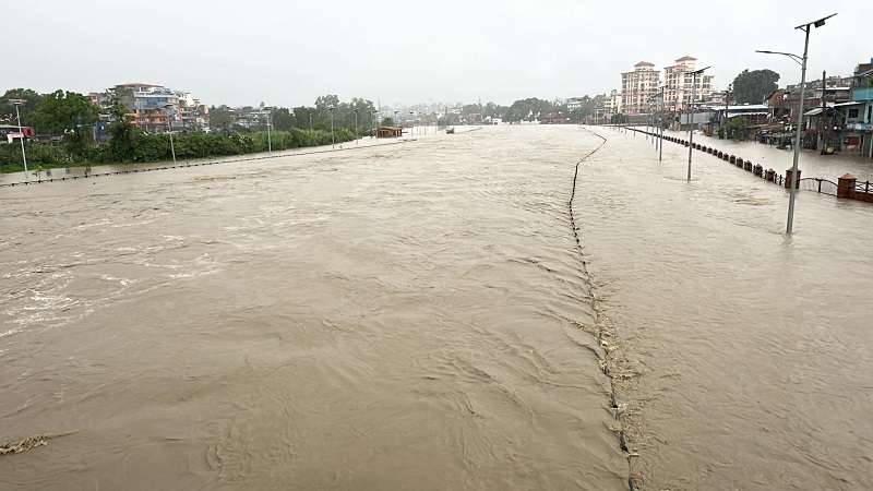 Flood Risks High till Today, Citizens Urged to Adopt Precautions   