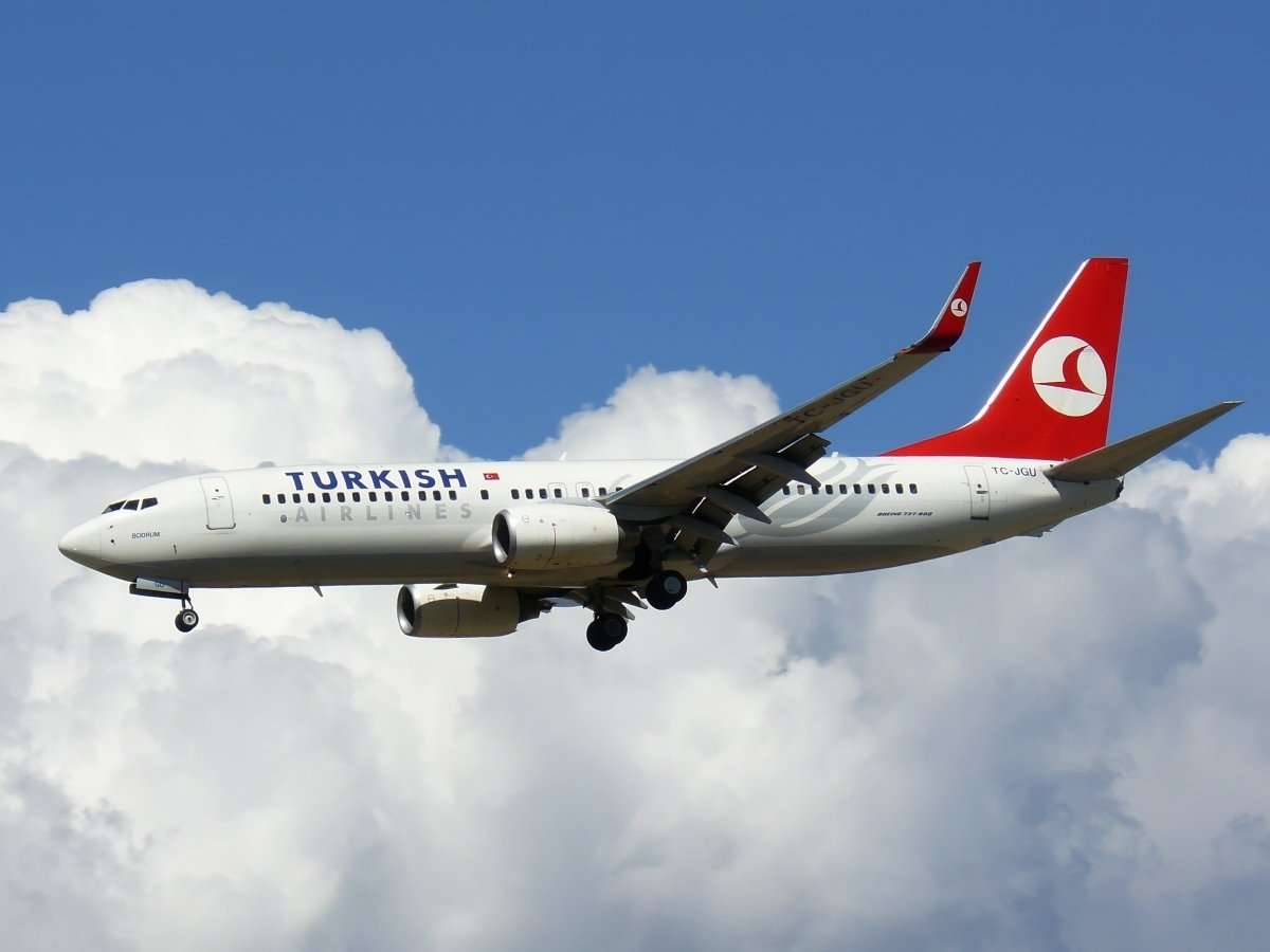 Turkish Airlines Plane 'Overshoots' at TIA Due to Missed Approach