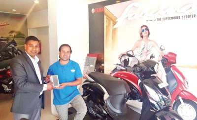 Dani Wins Yamaha iPhone 6