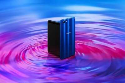 Oppo launches Dashing Blue F5 on Valentine’s Day