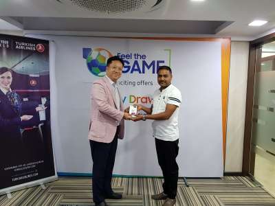 Samsung hands over prizes to the winners of "Feel the Game" Campaign