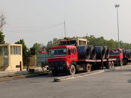 Home Ministry Directs not to Halt Vehicles Importing Raw Materials