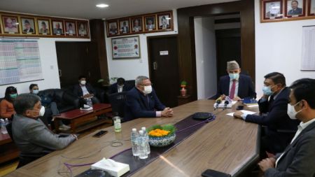 Finance Minister Pledges to Support Private Sector