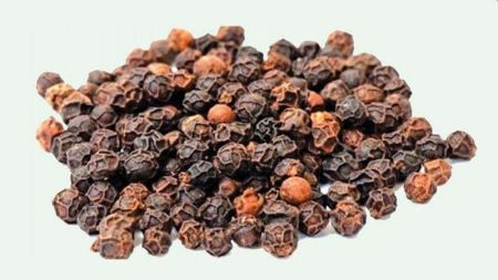 Government lifts Ban on Import of Black Pepper, Dates and Betel Nuts