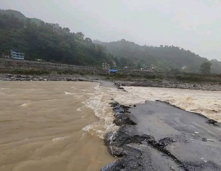 Landslides Disrupt Various Roads Across the Country   