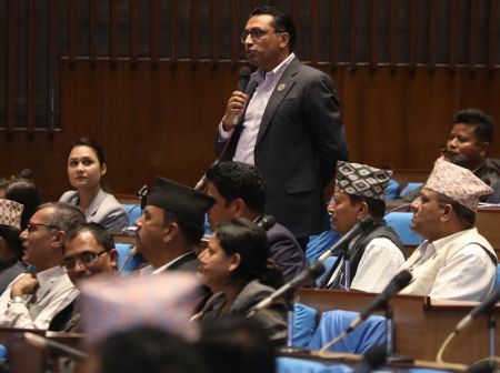 Opposition Parties Protest in HoR Accusing Unauthorized Person's Role in Budget-Making Process